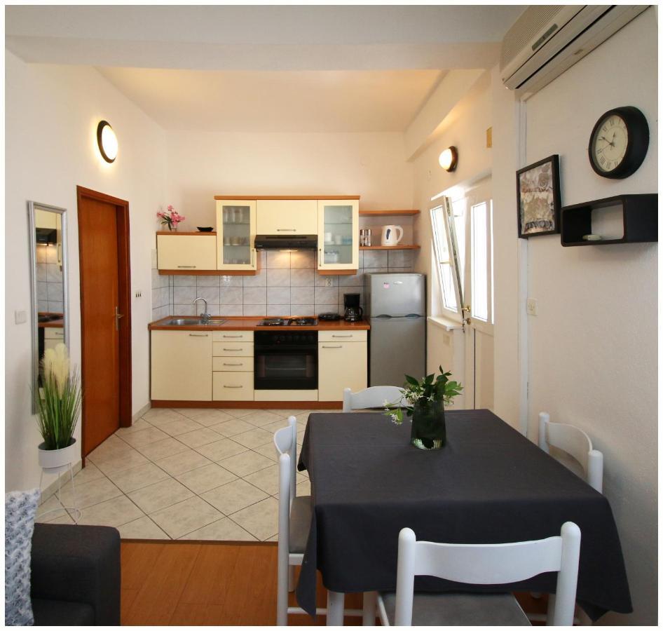 Studio Apartman Elena Primošten Екстериор снимка