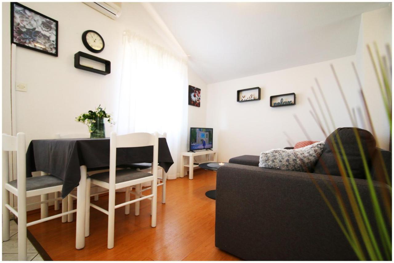 Studio Apartman Elena Primošten Екстериор снимка